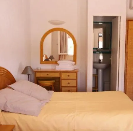 Hotel U Dragulinu 3*